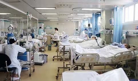 父親動手術要30萬，我拿出全部積蓄，看到他的遺囑，我放棄治療