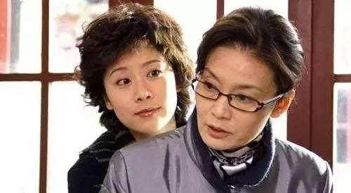 爸媽讓我把積蓄拿出來給弟買房子我很不樂意，見到弟媳後我同意了