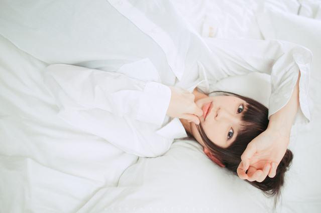帶孩子三年我成了黃臉婆，前夫嫌棄而離婚，五年後再遇他當場愣住