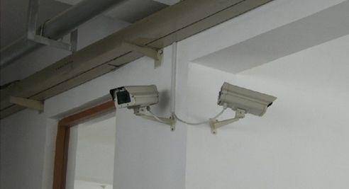 我娶啞巴為妻，婚後上班妻子攔著不讓我走，看完監控我把父母趕出家！