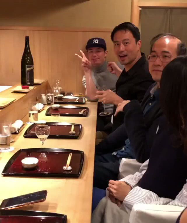 曾馨瑩原來是林心如閨蜜，嫁臺灣首富郭台銘十年了，原來她仍無權分身家