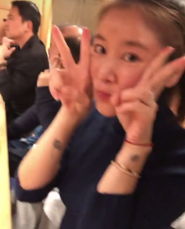 曾馨瑩原來是林心如閨蜜，嫁臺灣首富郭台銘十年了，原來她仍無權分身家