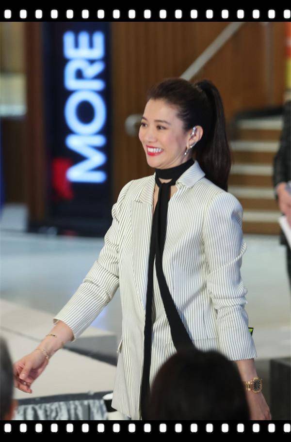 當40歲林嘉欣同框47歲袁詠儀，終於知道衣品對女人來說有多重要了！