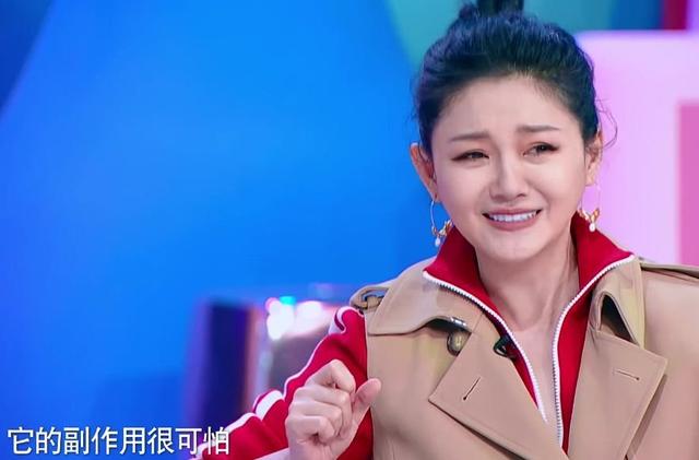 大s汪小菲一家普吉島度假，42歲大s又瘦又美宛若少女,網友：腿怎麼了？