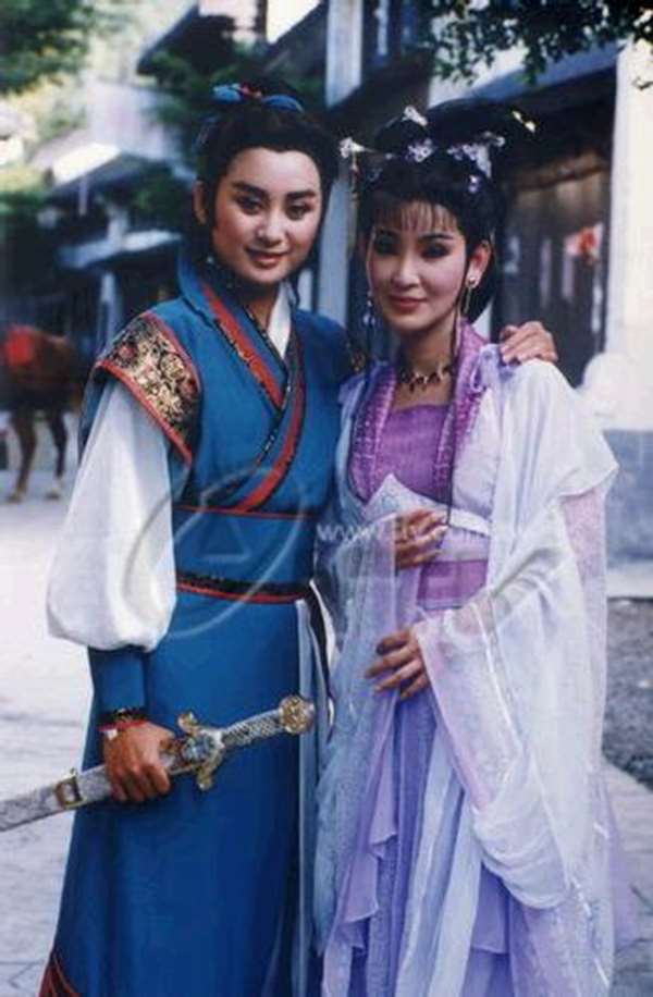 記得《天天開心》最美主持人「司馬玉嬌」嗎！跟老公兩度離婚，最後精神錯亂酒醉跌倒破相！！