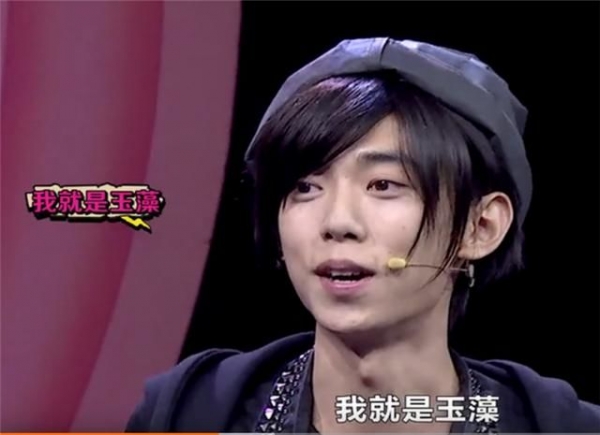 他上節目向動漫女神告白！結果對方一轉身真實身分曝光「他當場抱頭痛哭」！網友嗆聲：超沒風度！