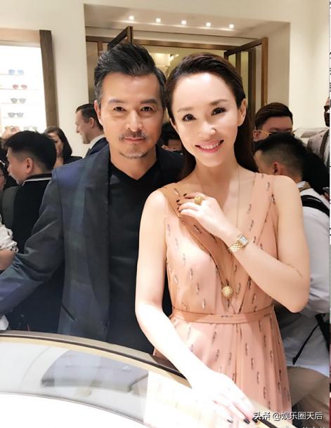 范文芳一家三口甜蜜暴擊！網友：這就是幸福的樣子~