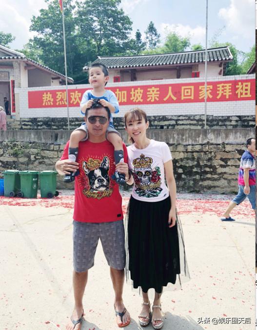 范文芳一家三口甜蜜暴擊！網友：這就是幸福的樣子~