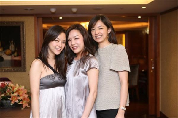 瘐澄慶56歲喜獲2子，主播妻同事掀出「小開殺手」背景才知道，原來她以前曾經... 
