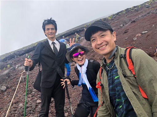 47歲仍單身！小鐘自曝「親姊18歲賣銀養我」感激在心，坦承「只要她看不順眼」秒和女友分手！