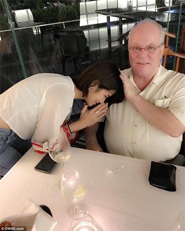 信佛的「泰國女優」息影嫁給72歲富豪成人妻！5年後的離婚發言讓大家覺得女方「扯炸又白目」！