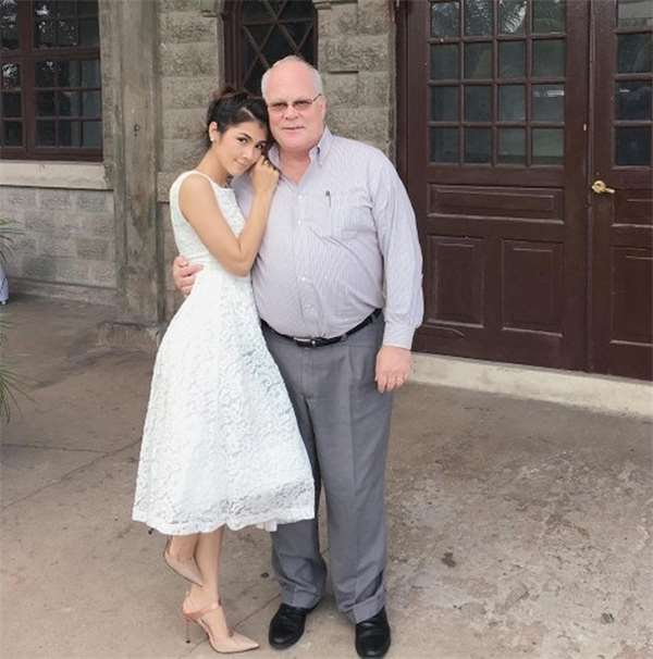 信佛的「泰國女優」息影嫁給72歲富豪成人妻！5年後的離婚發言讓大家覺得女方「扯炸又白目」！