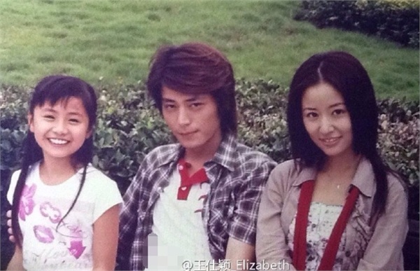 記得13年前《功夫》的小啞女嗎？ 現在22歲的她變「甜美氣質高材生」網讚翻：星爺有眼光❤