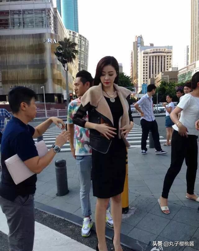 熊黛林曬拜年視頻，被稱胖成老阿姨了，網友已認不出！