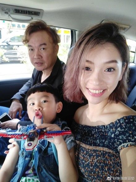 51歲「康康」開心再當爸！他興奮喊：「老婆又懷孕了！」PO出老婆超音波照「寶寶性別曝光」大家狂恭喜！