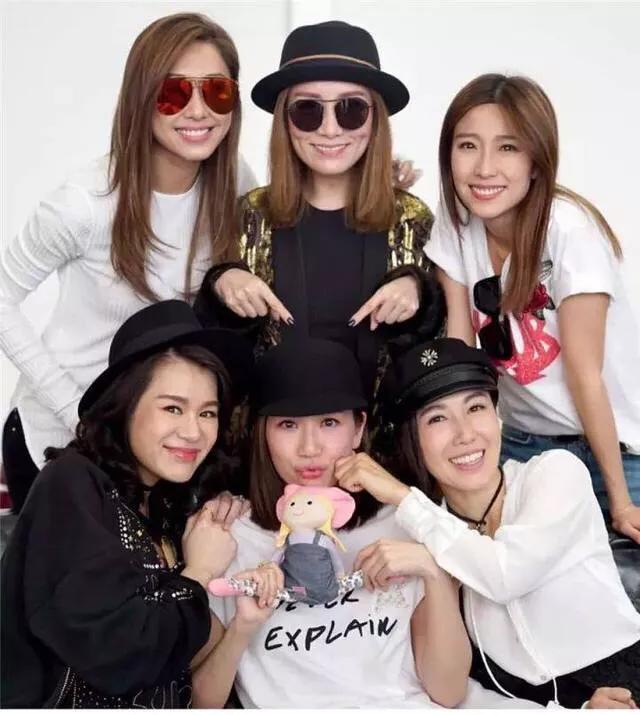 TVB「七魔女」大除夕團年飯聚會，只有她事業成功至今未嫁