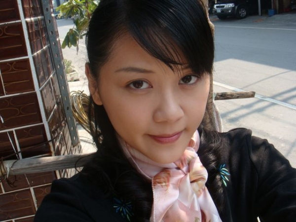 嚴立婷被白目小三嗆聲：「我在跟妳老公度假」她冷淡PO文回嗆，網友稱讚霸氣十足！