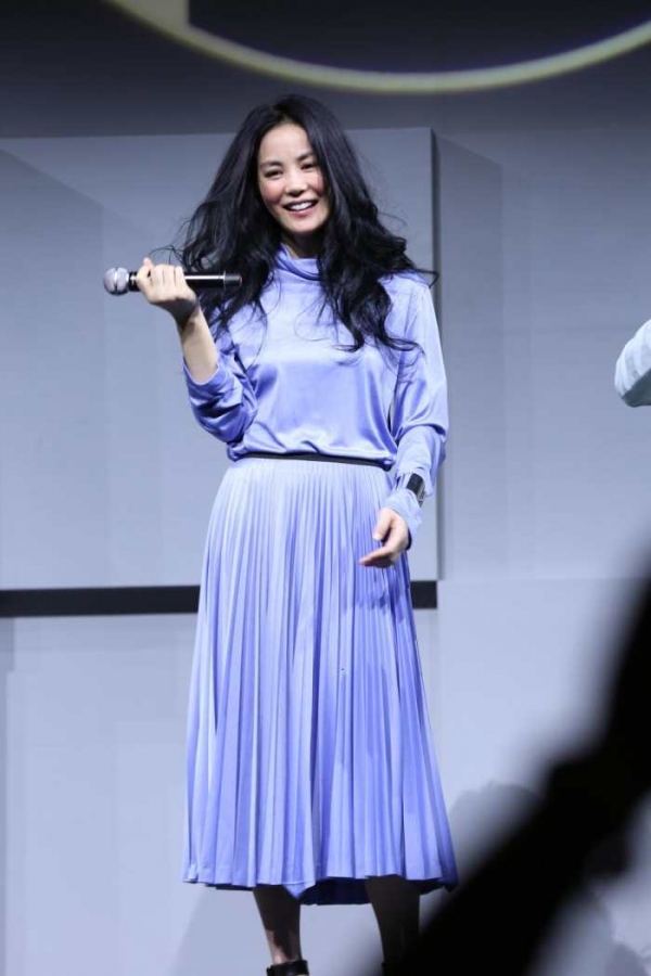 離婚六年，張柏芝終於揭穿和謝霆鋒離婚真相，這下王菲心虛了！