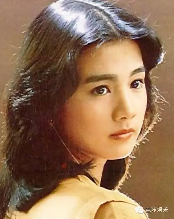  她18歲就紅遍台灣，24歲放棄事業跟富豪私奔，30歲不顧子宮出血救下被綁丈夫...原來她就是...