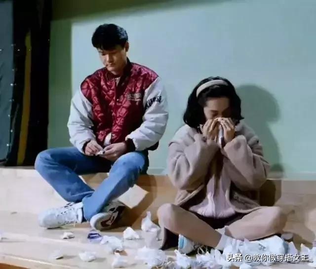 看看朱茵張曼玉25年前的穿搭，甩現在很多女星一條街！