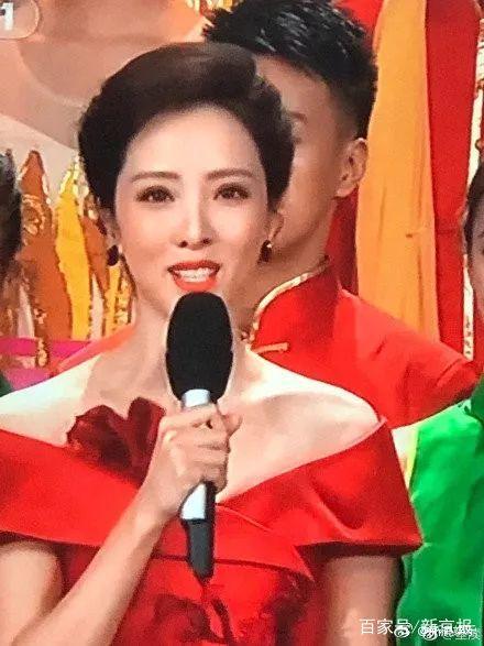 這屆春晚「紅裝」戲最多，又是一年一度大型「種草現場」
