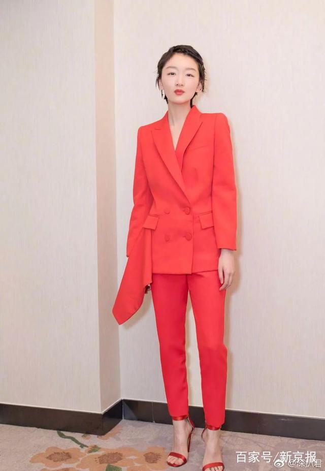 這屆春晚「紅裝」戲最多，又是一年一度大型「種草現場」