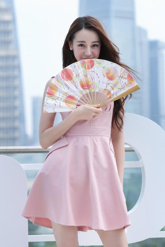 6位女星的小粉裙，趙麗穎甜美，baby少女，但都輸給了她！