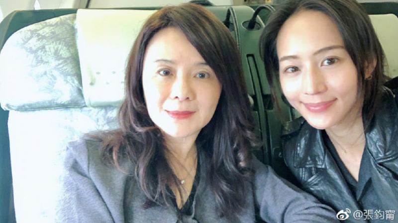 為讓2女兒被前夫家疼，張鈞甯媽媽「20年來獨自過年」：她們快樂最重要！