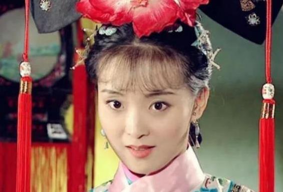 她23歲嫁入豪門，每天跪地為婆婆洗腳，老公被曝欠6900萬外債，如今複出拍戲只為尊嚴