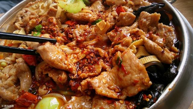 紅紅火火的水煮肉片做法來啦