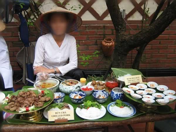 越南暴力下酒菜嚇壞中國遊客：這都敢吃，是不想要命了麼？