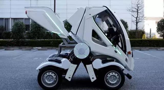 有了這輛會「變形」的小車，以後就不怕堵車了！