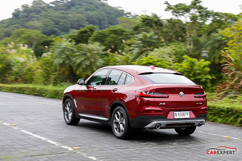不只帥氣！入門戰力樂趣不減BMW X4 xDrive 20i試駕 | 汽車專家