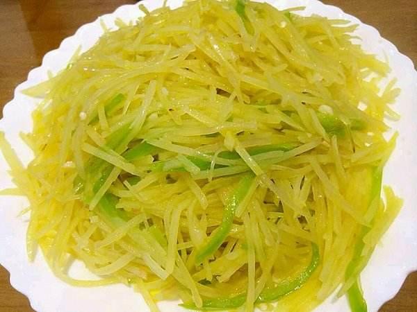 幾十種好吃到尖叫的家常小炒，三碗米飯都不夠吃，真是太美味了
