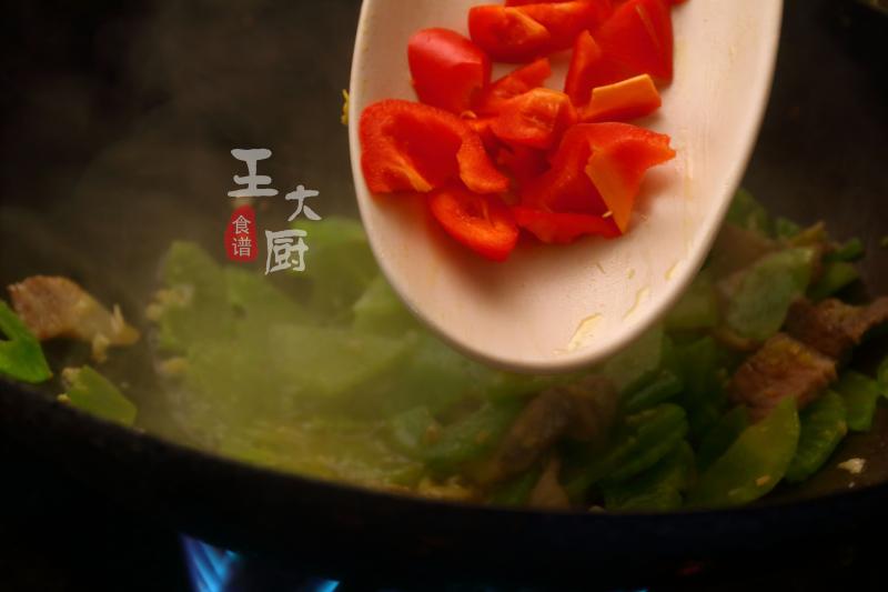 萵筍炒五花肉的正確做法，好吃又簡單，新手都能做