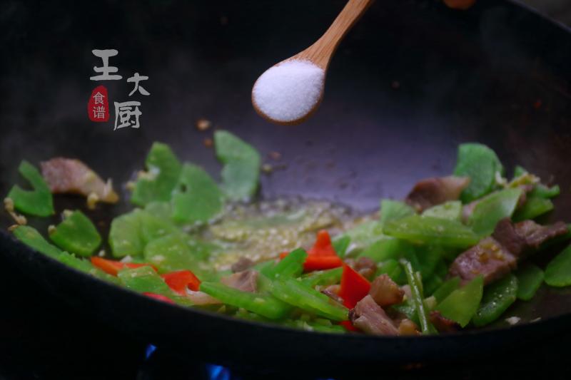 萵筍炒五花肉的正確做法，好吃又簡單，新手都能做