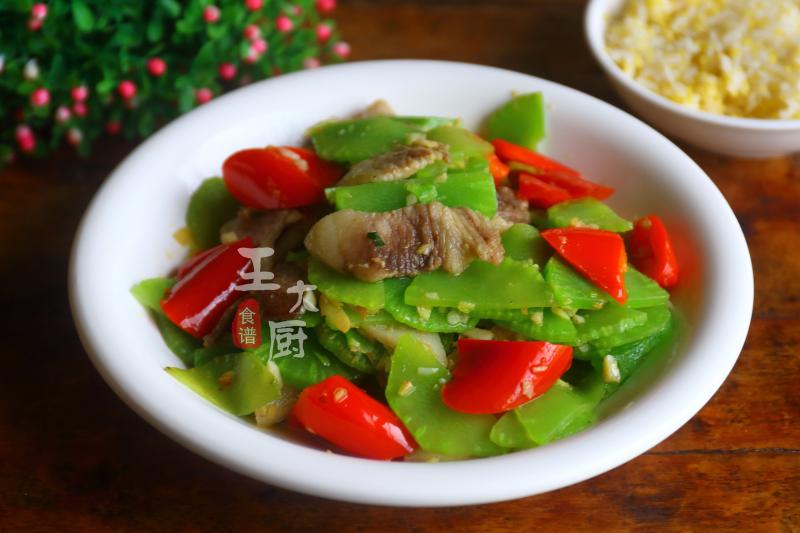 萵筍炒五花肉的正確做法，好吃又簡單，新手都能做