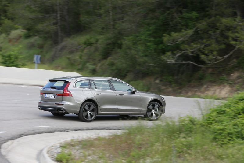 進階的美好 Volvo V60 T6 AWD海外試駕(上)