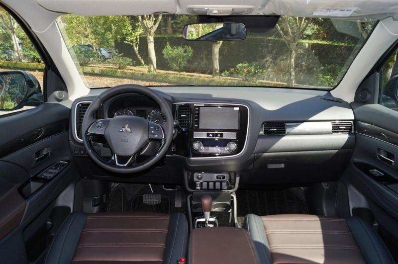 覺得不輸！Ford KUGA 環景動勁版vs. 19年式Mitsubishi Outlander | 深度報導