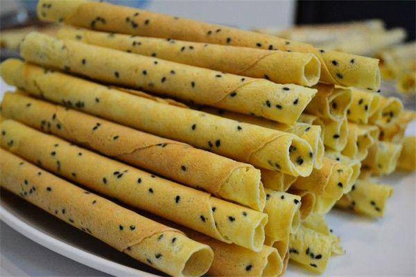簡單的【蛋卷】平底鍋製作方法，蛋糖香味濃郁，讓我們在家也能最出酥脆可口的蛋卷