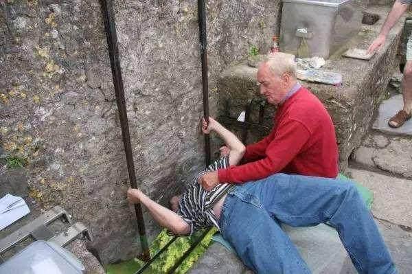 上千萬的口香糖黏在牆壁上會發生什麼事？世界最髒景點，印度老鼠廟，最髒的藏在廣東....