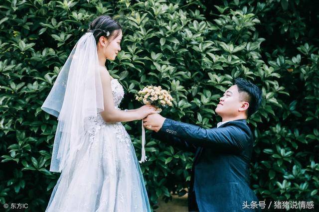 婚後老公要接小姑子一起住，半夜電話響，我留下一萬塊回娘家