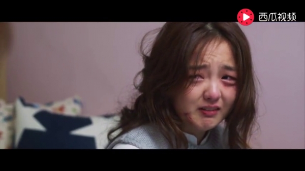 女兒被富二代少爺欺負，對方竟帶律師來威脅處理！媽媽當場「霸氣神回」狠狠報復對方！
