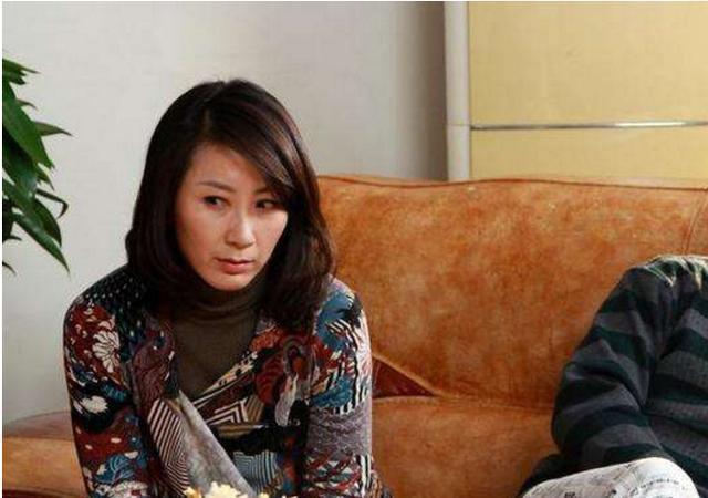我嫁一個二婚老公，結婚典禮上婆婆叫我一聲，母親氣得拉著我就走  