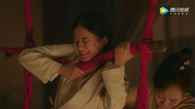 趙麗穎「站著生孩子」引熱議，得知原因後佩服古代人的智慧！觀眾讃她演得太好了！