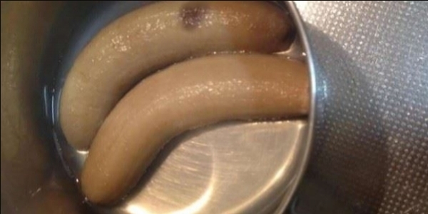 男子半夜肚子餓發現冰箱有「米腸」馬上加熱來吃，媽媽早上起來崩潰：那不能吃啊！
