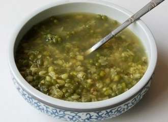 媽媽煮綠豆湯一定加「一寶」，不但消熱解毒，更可以治「肝病」！比肝藥還管用！ 