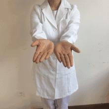 一套「穴位保健操」，它集養生、健身……於一體，調節人體陰陽平衡