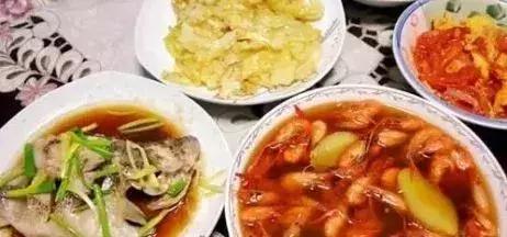 飯後1小時是防病治病關鍵！飯後折壽的10件事，別做了~
