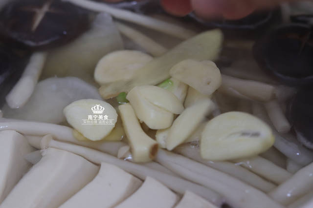 冷天要多給家人喝這道湯，鮮香美味營養足，常喝提高免疫力不感冒